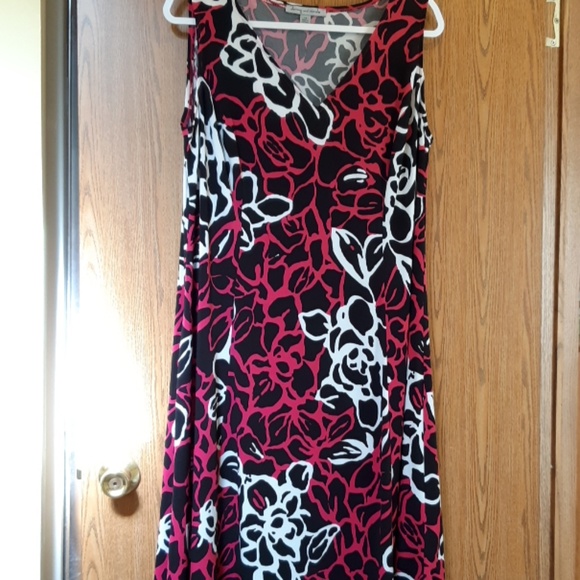 Danny & Nicole Dresses & Skirts - ↘️Danny and nicole dress